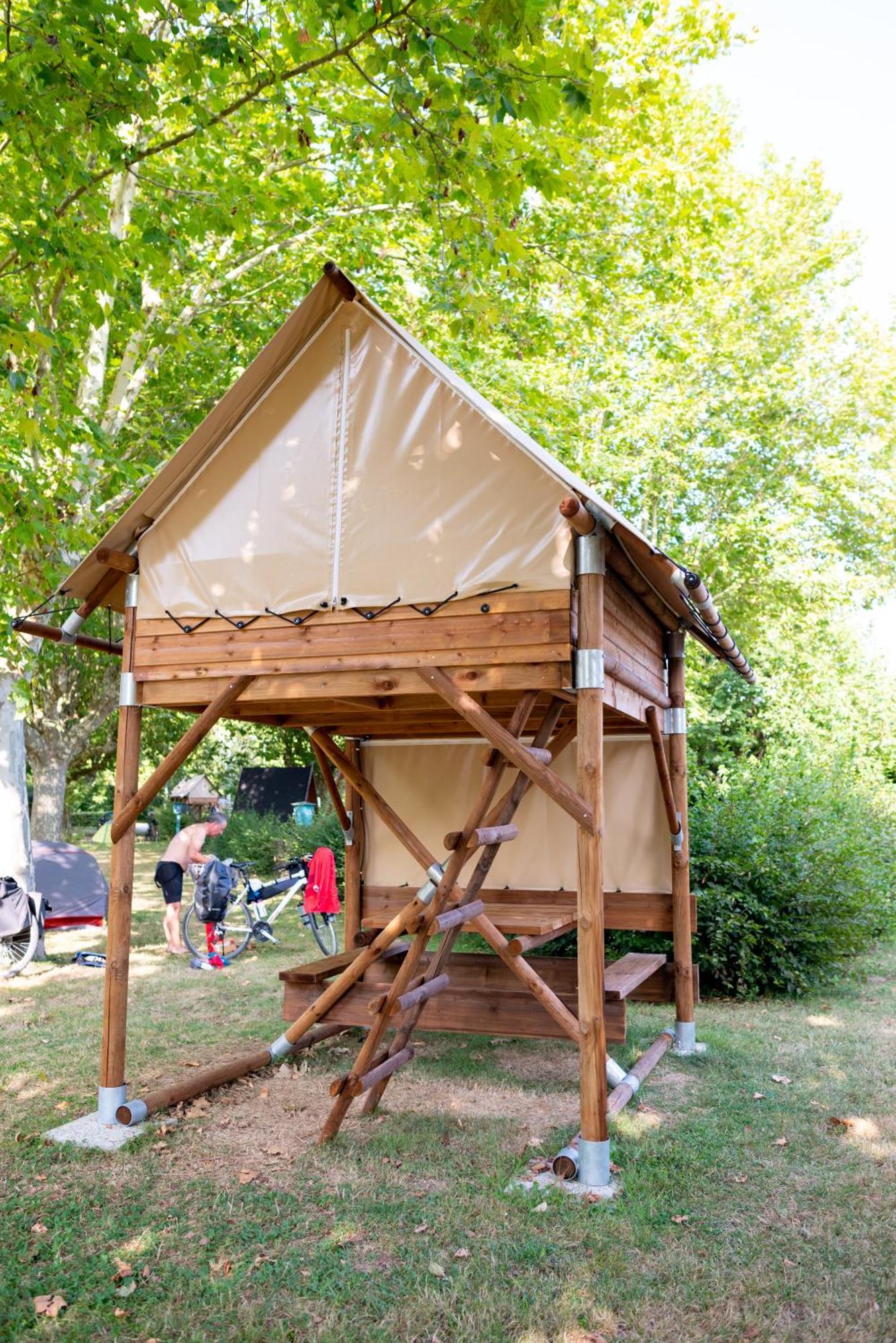 Camping De Thoissey *** Екстер'єр фото