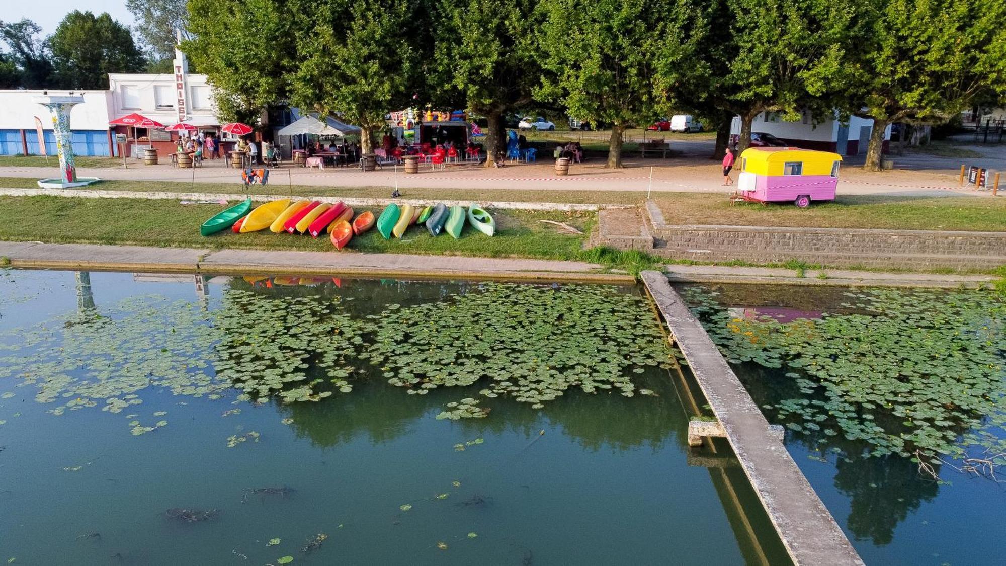 Camping De Thoissey *** Екстер'єр фото